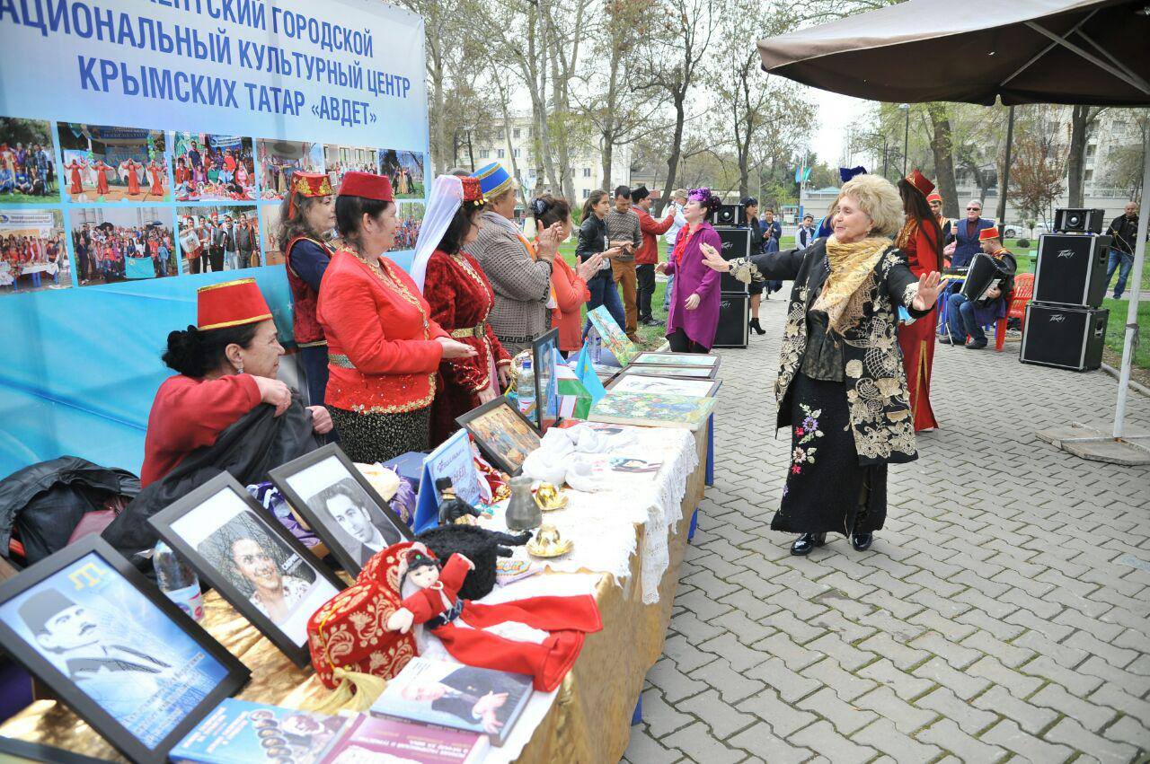1-Taşkent_şeirinde_Navrez_bayramı.jpg