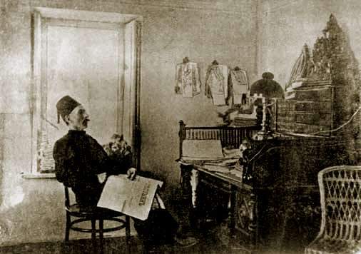 Görsel 2. İsmail Bey Gaspıralı Terciman ofisinde